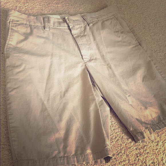 Men’s size 33 shorts - Picture 1 of 5